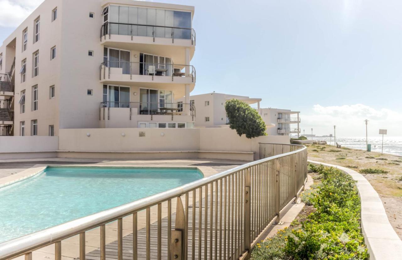Lagoon 227a By Ctha Cape Town